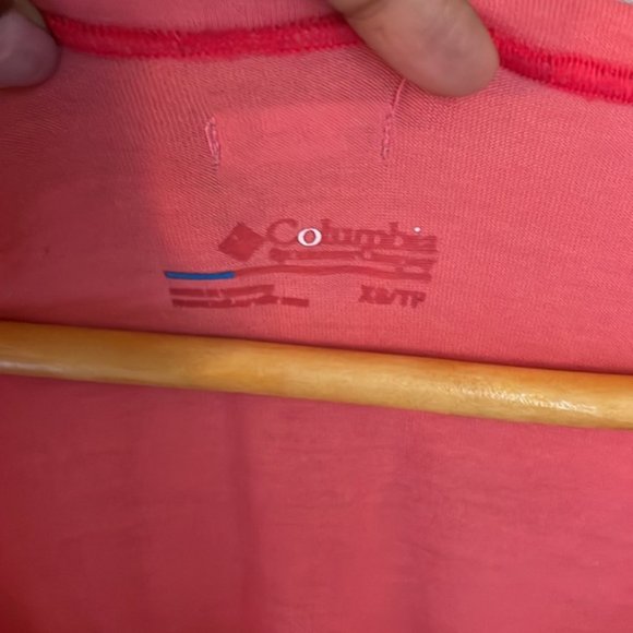 ‼️FREE‼️ with bundle of 2+‼️ Columbia peach/pink activewear t-shirt XS/S - Picture 2 of 8
